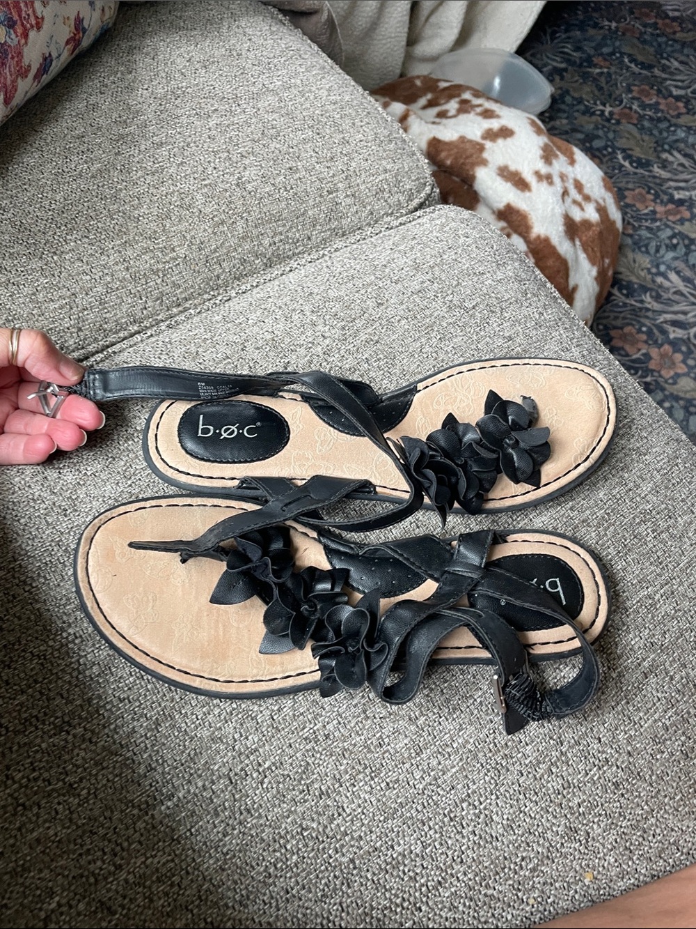 b.o.c. Black Ruffle T-Strap Women's Sandals